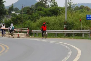 Chậm lắp dải phân cách, tai nạn còn tiếp diễn ở Bình Thuận