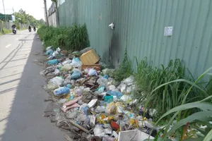 Con đường nhếch nhác và nguy hiểm