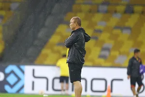 Thầy Park lo xa mùa dịch