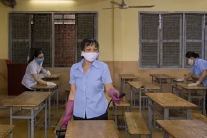 Đưa thí sinh thi THPT ra khỏi vùng dịch