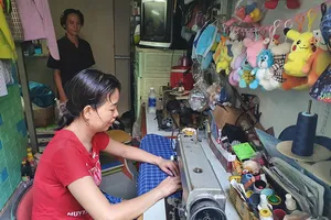 Mừng vì được vay vốn thoát nghèo vượt COVID-19