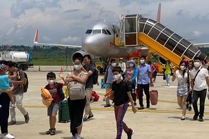 Dịch COVID-19 đợt 2: Du lịch mong được chia sẻ