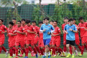 Thầy Park thay đổi lối chơi để tránh bị bắt bài