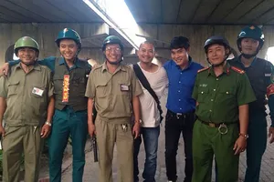 Vòng xoay ông Lũy và người có 100 giấy khen