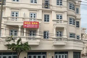 Đua nhau bán tháo nhà, đất
