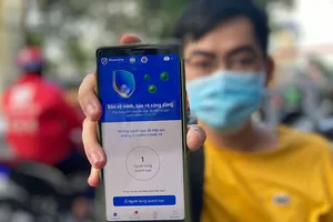 Kiến nghị bắt buộc thuê bao di động cài Bluezone