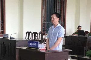 Cựu công an lừa chạy việc vào cảnh sát cơ động