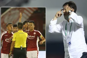 Ai làm xấu mặt làng bóng Việt?