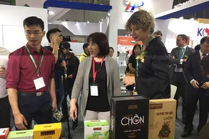 Việt Nam tìm cách thu hút và giữ chân các tập đoàn lớn