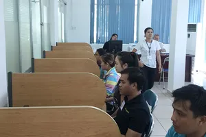 Ý kiến trái chiều về đề xuất tự học lý thuyết sát hạch lái xe