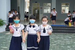 Học sinh nghèo vui với trường mới