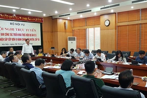 Giải quyết dứt điểm người dôi dư do sắp xếp lại huyện, xã