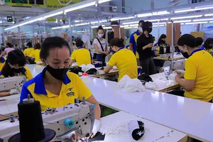 Thủ tướng: Phấn đấu tăng trưởng kinh tế cao nhất