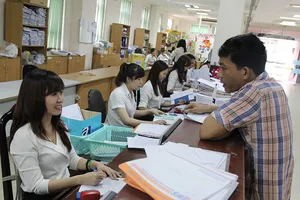 Ảnh hưởng COVID-19, doanh nghiệp được dừng đóng BHXH thế nào?