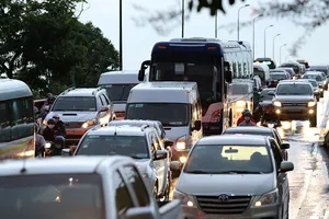 Lắp camera trên xe: Cần thí điểm để tránh lãng phí