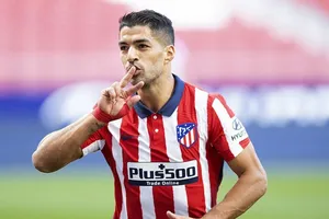 Suarez: 20 phút, 1 cú đúp, 1 kiến tạo, Barcelona coi chừng