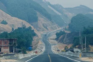 Cần hơn 24.200 tỉ đồng để nối thông đường Hồ Chí Minh