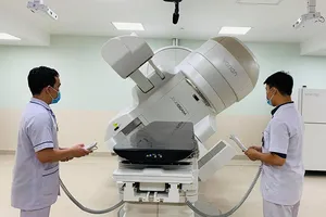 TP.HCM: 500 y bác sĩ về bệnh viện ung bướu mới