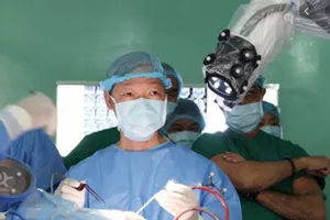 Bệnh viện 115 nói về việc trả robot mổ não