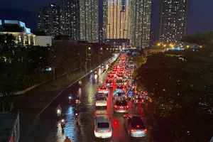 Phương án di chuyển khi cấm xe qua cầu vượt Nguyễn Hữu Cảnh