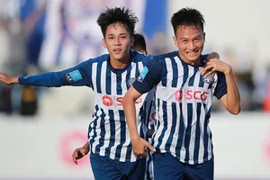 Bà Rịa-Vũng Tàu giữ ngôi đầu, Long An, Đồng Tháp bị đe dọa