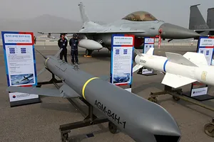 Trung Quốc cảnh báo thỏa thuận vũ khí 1,8 tỉ USD Mỹ - Đài Loan