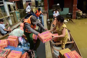 Phó Thủ tướng: Sớm ổn định cuộc sống đồng bào vùng lũ