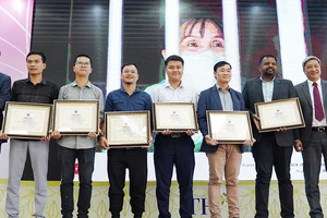 Báo Pháp Luật TP.HCM đoạt giải A cuộc thi ảnh về COVID-19