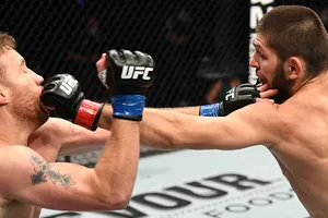 UFC 254, Khabib - Gaethje: Cú knock out và sàn đấu nước mắt