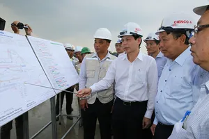 Nâng cấp đường lăn Tân Sơn Nhất: Xong để kịp đón tết