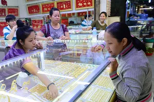 Đôla, vàng… đối mặt với sóng gió hậu bầu cử Mỹ