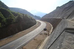 Dự án La Sơn - Túy Loan và quốc lộ 20 chậm, khó trả nợ