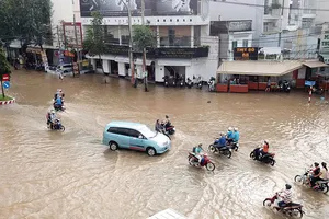 Chống ngập đô thị ở miền Tây: Nước đã đến chân
