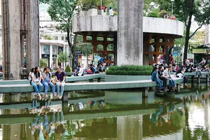 Nhẹ lắm, tết Sài Gòn