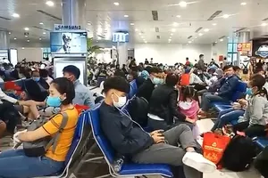 Người ở TP.HCM vẫn náo nức về quê giữa dịch COVID-19