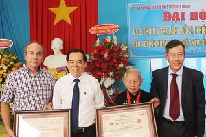 Video: Cụ bà 102 tuổi xác lập Kỷ lục Việt Nam về sáng tác thơ