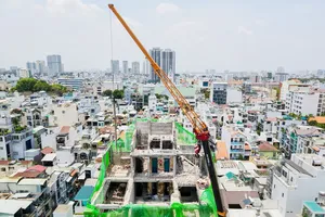 Video: Cận cảnh tháo dỡ công trình vi phạm trật tự xây dựng 