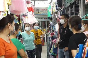 Tiểu thương Đà Nẵng: ‘Giờ bán được ngày nào hay ngày nấy’