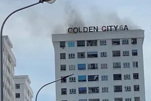 Video: Đốt vàng mã gây cháy chung cư ở TP Vinh 