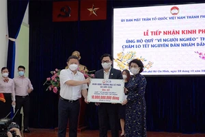 Video: Doanh nghiệp ủng hộ gần 56 tỉ đồng chăm lo Tết cho người dân 