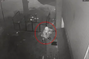 Trộm đột nhập lấy nhiều trang sức cưới của chủ nhà