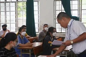 Video: Hơn 12.700 thí sinh Đà Nẵng làm thủ tục dự thi tốt nghiệp THPT