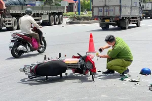 Video: Ô tô và xe máy va chạm, một người đàn ông tử vong tại chỗ