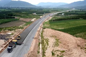 Khánh Hòa: Thông tin tiếp vụ bất thường ở bãi đổ thải thi công cao tốc Bắc - Nam