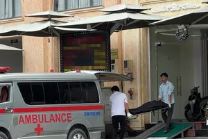 Video: Điều tra nguyên nhân người đàn ông tử vong trong khách sạn