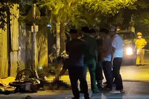 Video: Tông vào gốc cây, người đàn ông tử vong tại chỗ