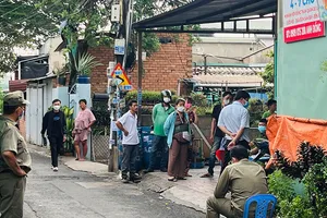 Video: Phát hiện một người đàn ông tử vong trong nhà vệ sinh phòng trọ