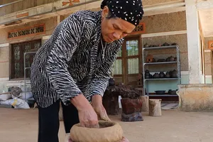 Đi tìm người cuối cùng giữ nghề gốm ở Krăng-gọ