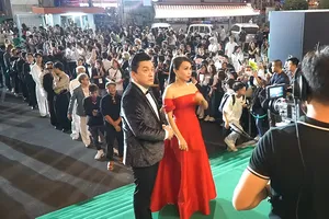 Dàn sao Việt đọ sắc trên thảm đỏ Làn sóng xanh lần thứ 26