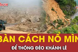 Đèo Khánh Lê tiếp tục sạt lở, tính phương án nổ mìn để thông tuyến